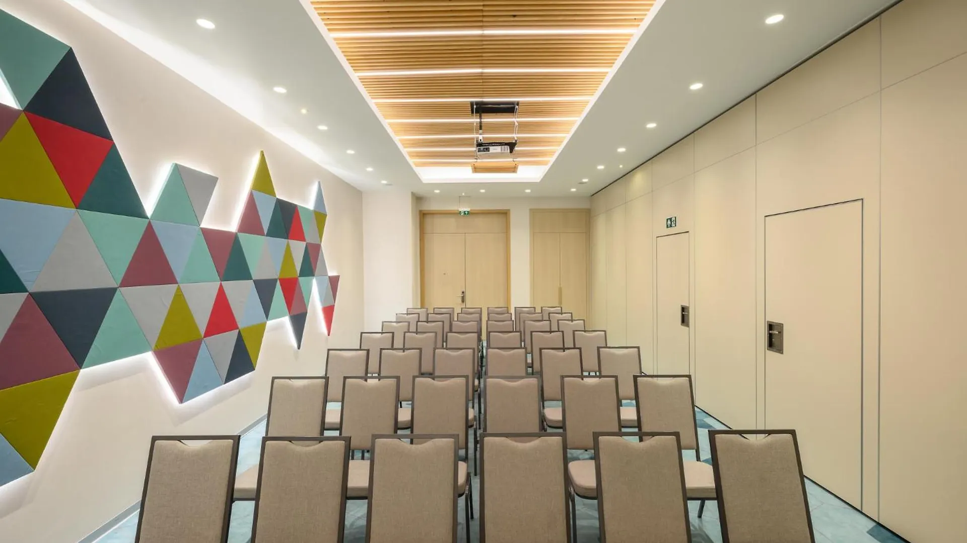 Hilton Garden Inn Budapest City Centre 4*,  Hungary