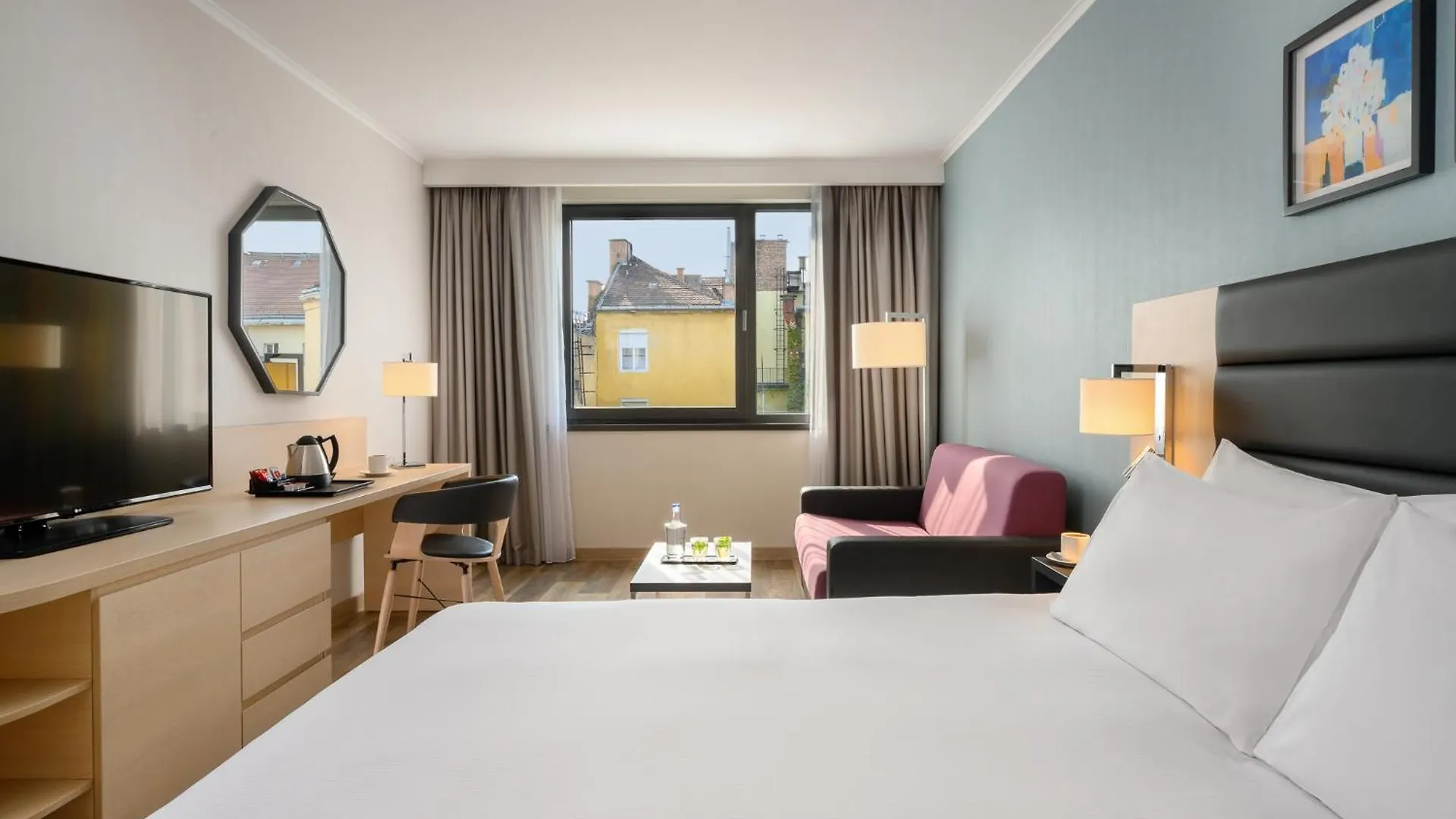 Hilton Garden Inn Budapest City Centre 4*,